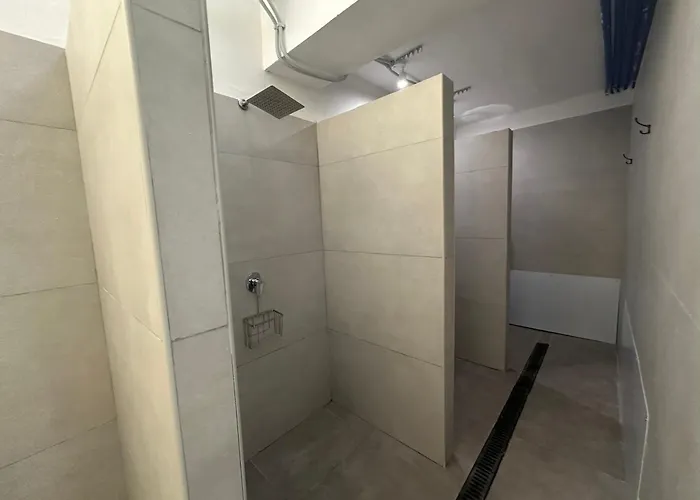 Cconforthotels Host אכסניה בארי