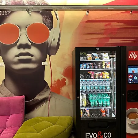 Cconforthotels Host * バーリ