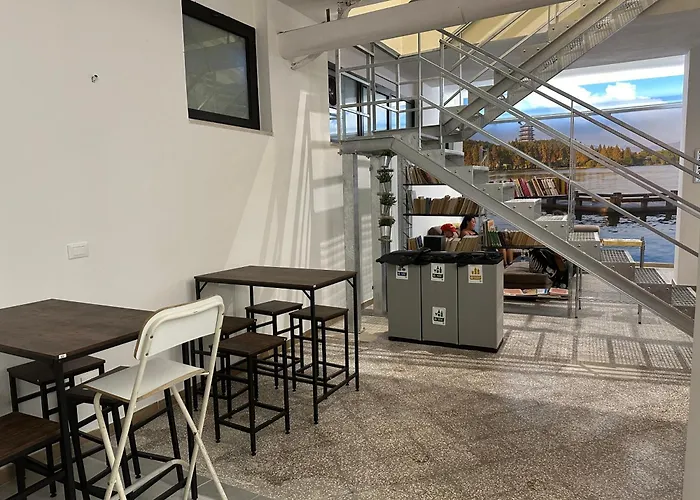 بيت شباب Cconforthotels Host *