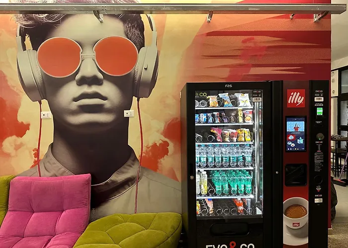 Cconforthotels Host * בארי